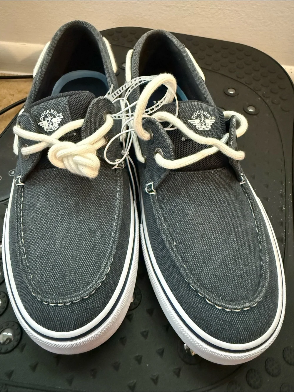 Dockers Men's Navy Canvas Boat Shoes with White Laces size 7.5
